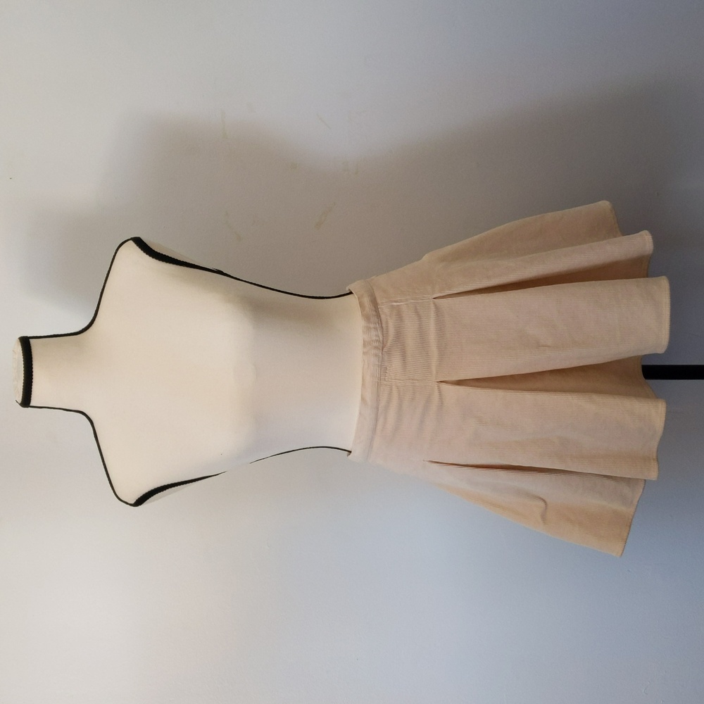 Juniors' SO Pleated High-Rise Corduroy Mini Skirt Cream / White - Picture 3 of 7